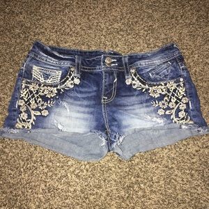 Woman’s Jean Shorts